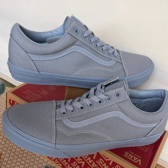 Vans WMNS Old Skool
Pastel Mono Dusty Blue
VN000CT8DSB
Sneakers - Picture 11 of 16